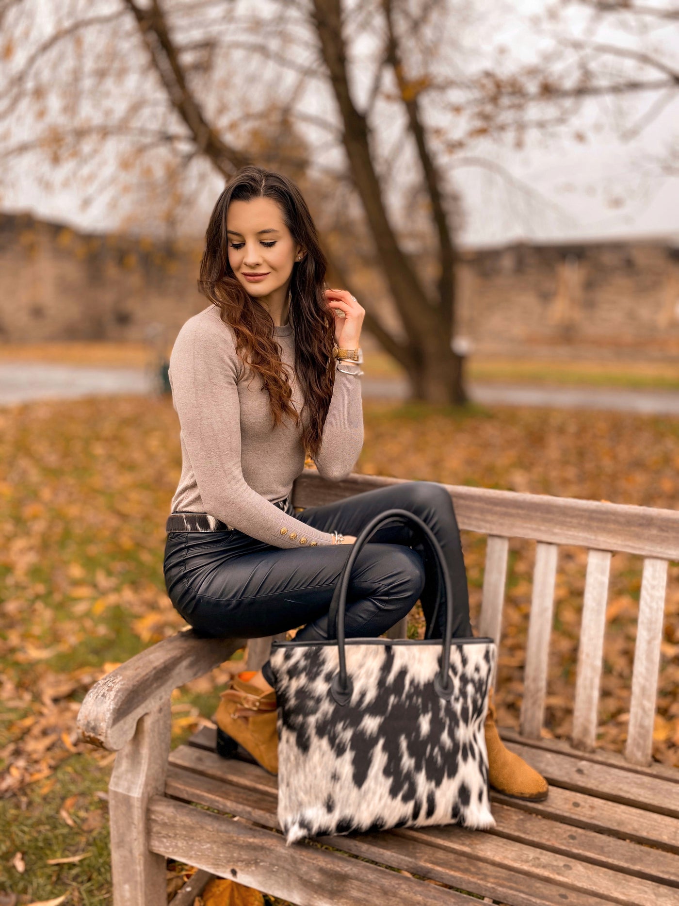 Style by Country Classic Lucinda - using our cowhide upton leather handbag in Black